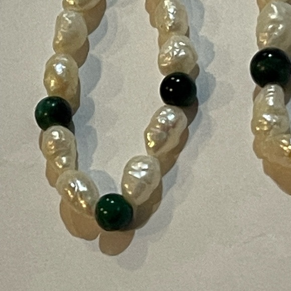 Natural Baroque Seed Pearl & Malachite Dangle Style Hoop Earrings VINTAGE ESTATE - Picture 3 of 6